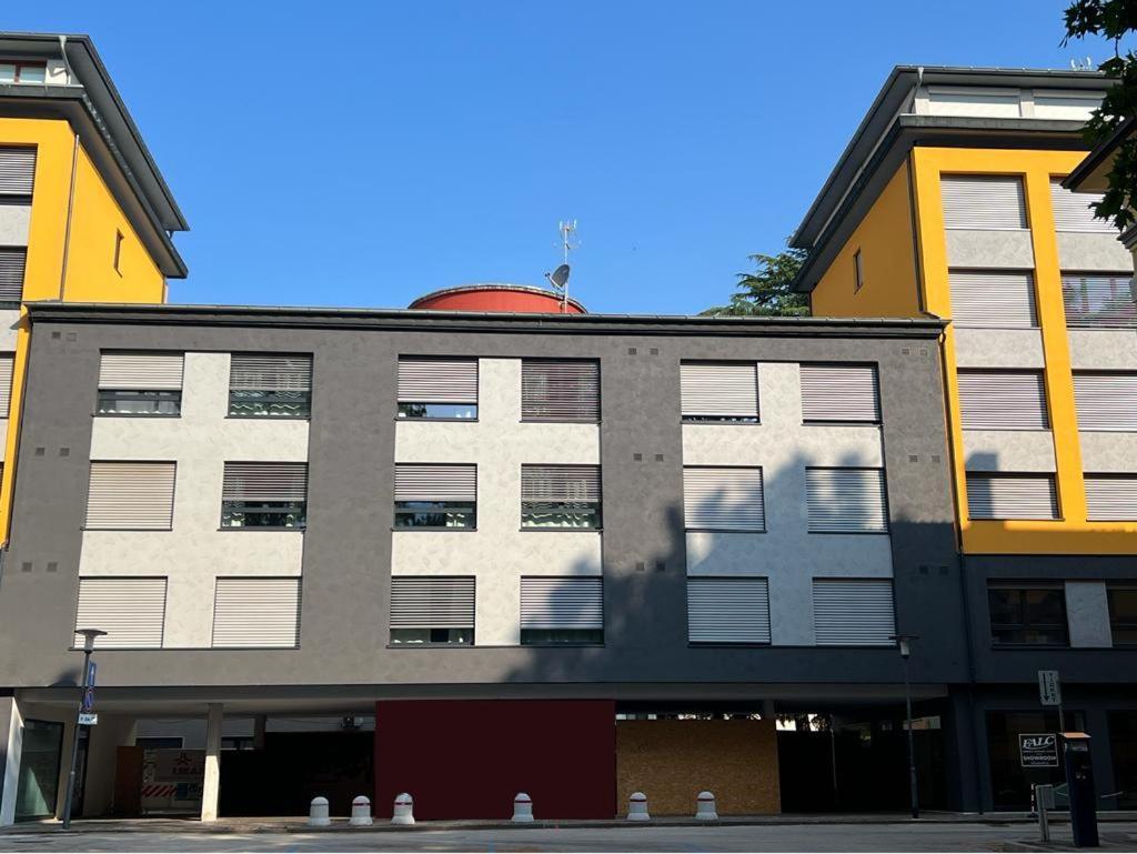 Aparthotel Yugogo Pellico 8 Trento Centro Exterior foto