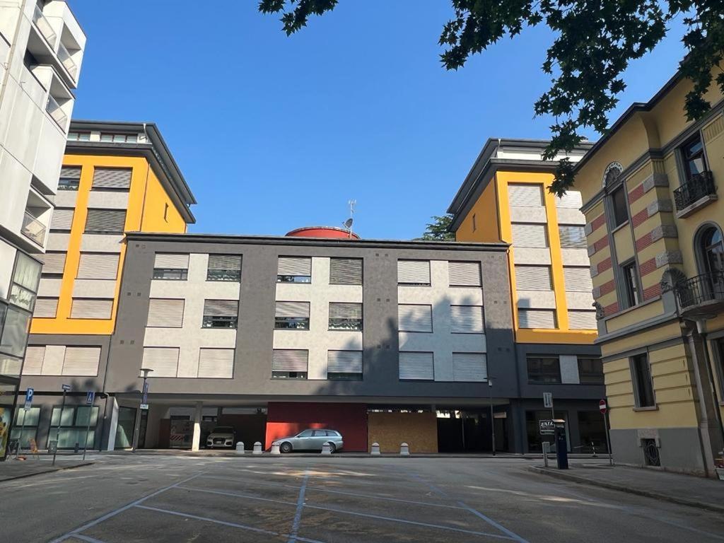 Aparthotel Yugogo Pellico 8 Trento Centro Exterior foto